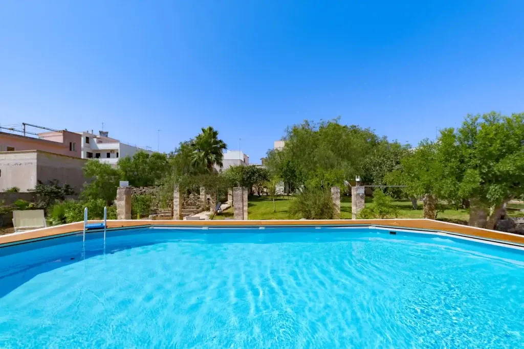 La piscina della Masseria De Donno