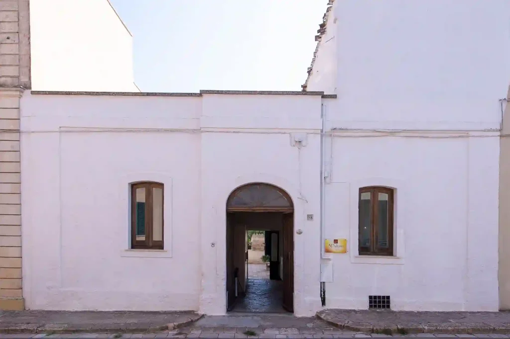 Ingressi e cortile della Masseria De Donno